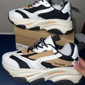 COPY - Steve Madden Possession Sneaker